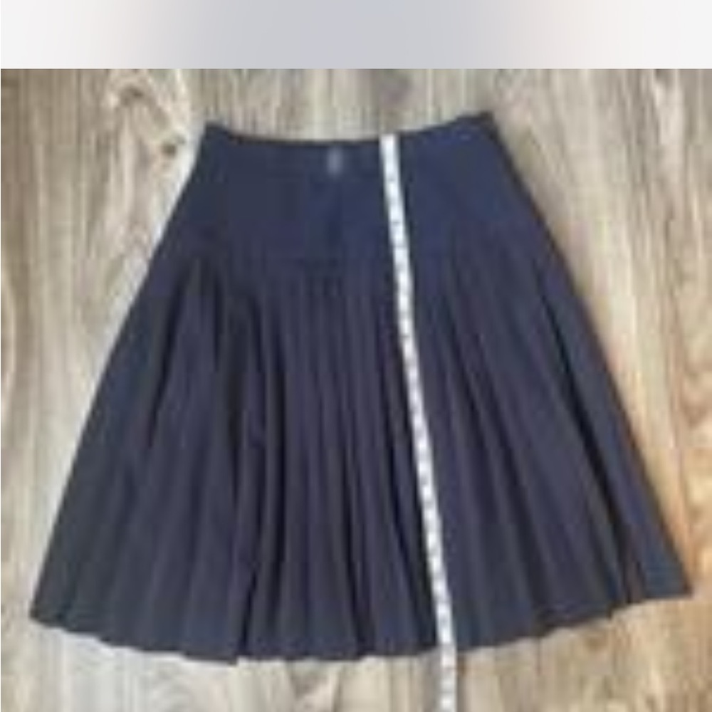 Elegant Navy Pleated Skirt - Picture 6 of 8